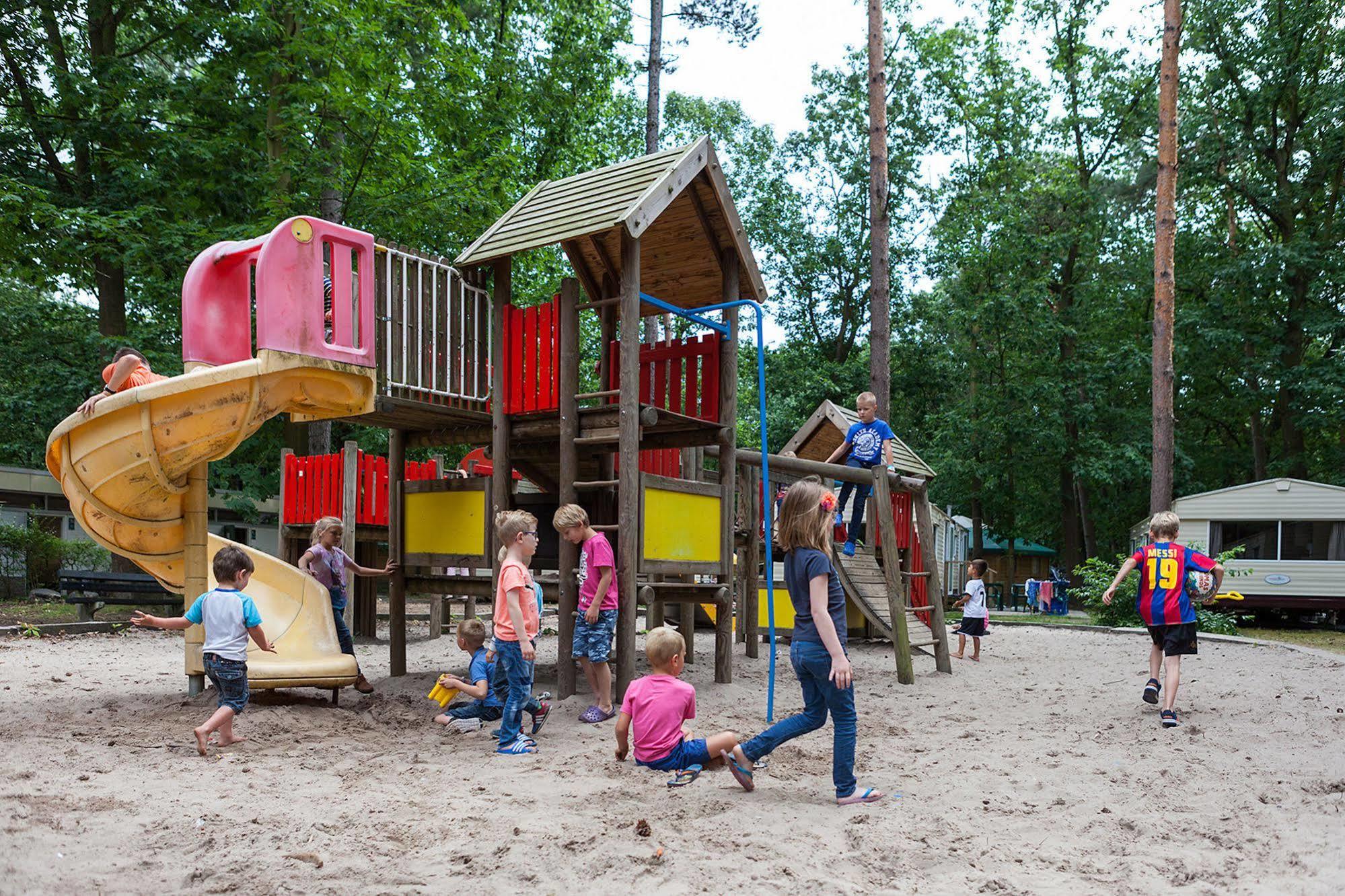 Готель Oostappen Vakantiepark Hengelhoef Nv Aan de Wolfsberg Екстер'єр фото